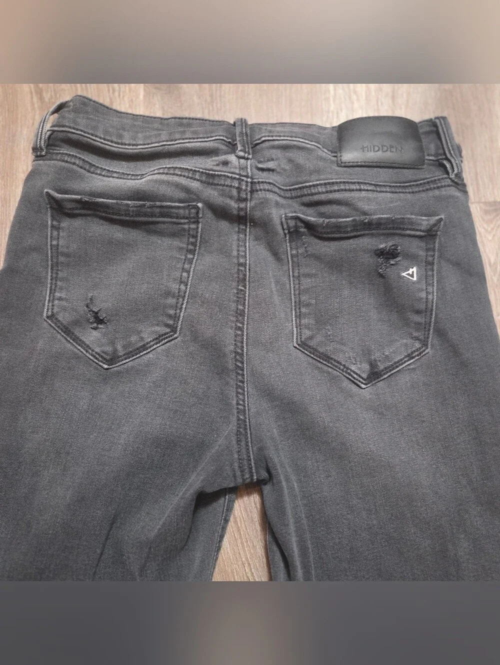 HIDDEN Jeans Black Distressed Bermuda Denim Shorts Jorts Size 28 Raw Hem